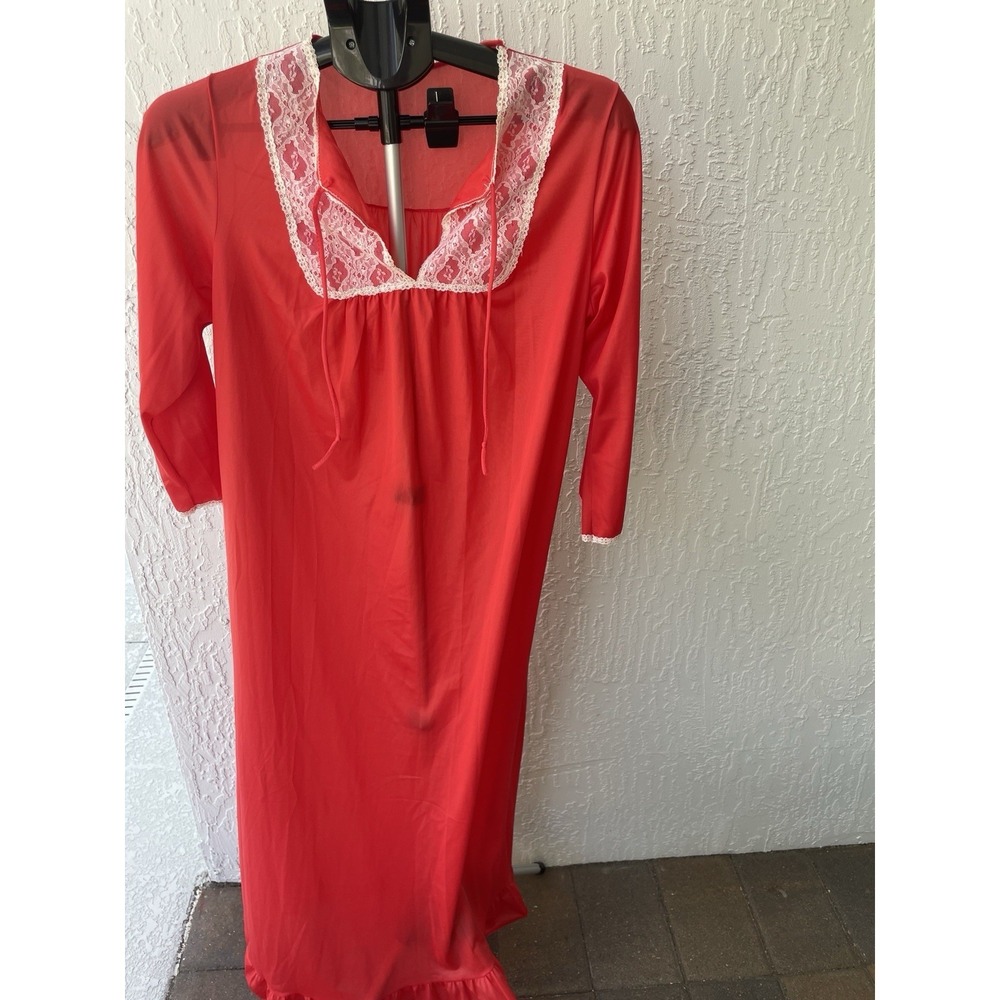1960 Vintage Red Lace Trim Nightgown‎ Maxi Sleepwear Ruffle Hem 3/4 Sleeve Red M